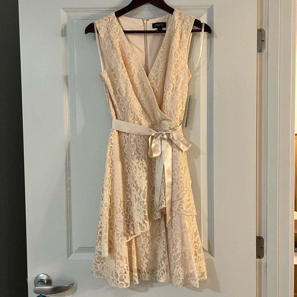 Tahari // creamy Lacey dress